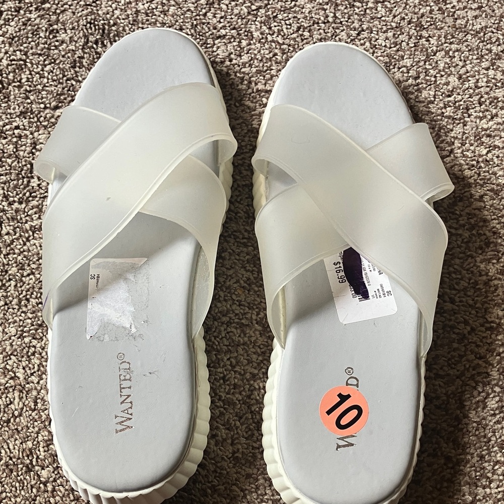 Wanted Women's Cream Slide Sandals
